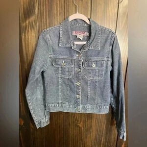 RARE FIND Vintage-Y2K Silver Jeans Denim Jacket. Size: Large
